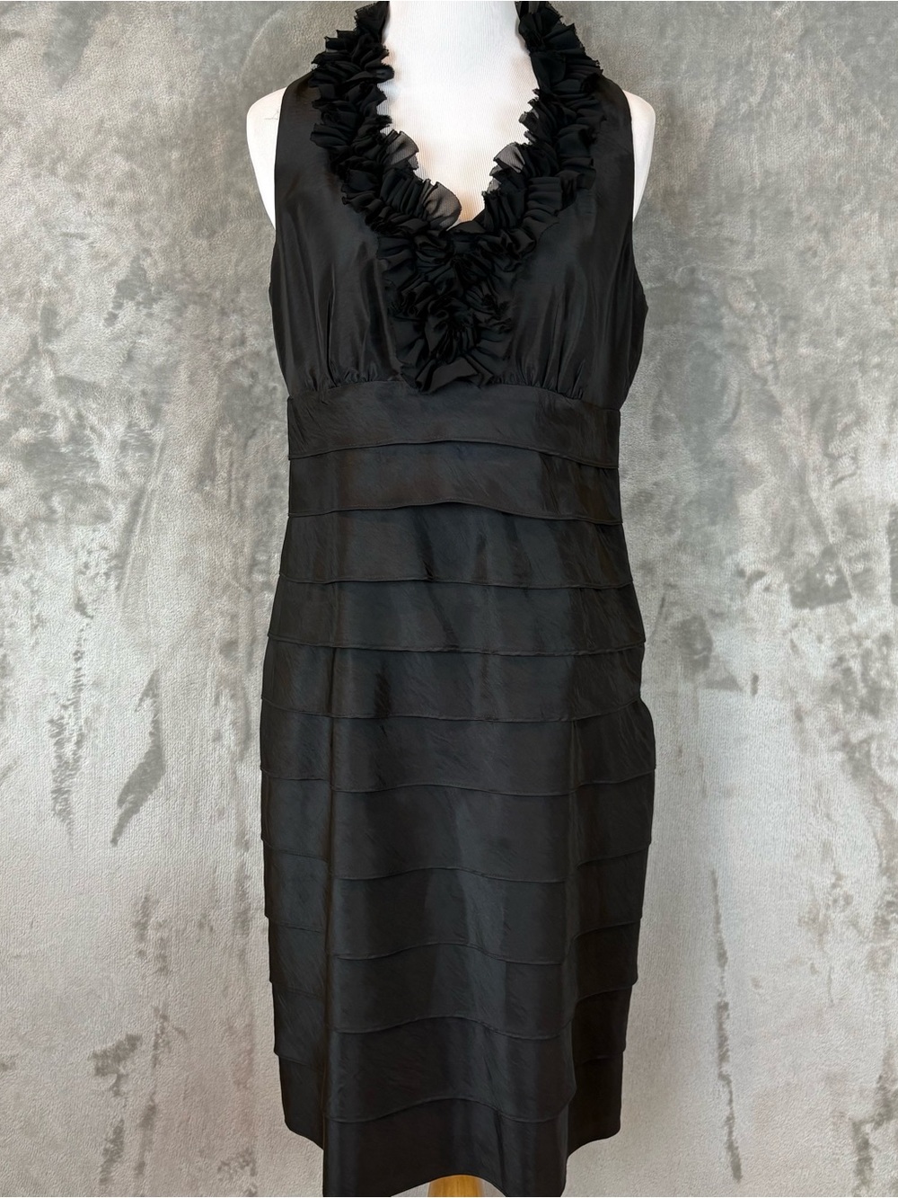 London Times Black Ruffle Tiered V-Neck Dress Wmn’s 8